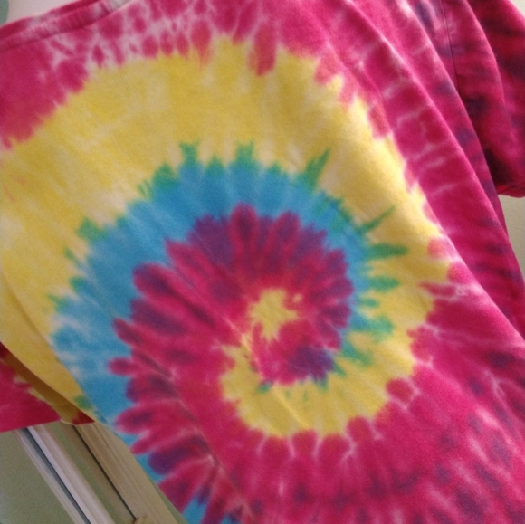 Size L Coca-Cola tie-dye short sleeve crop top - Picture 6 of 12